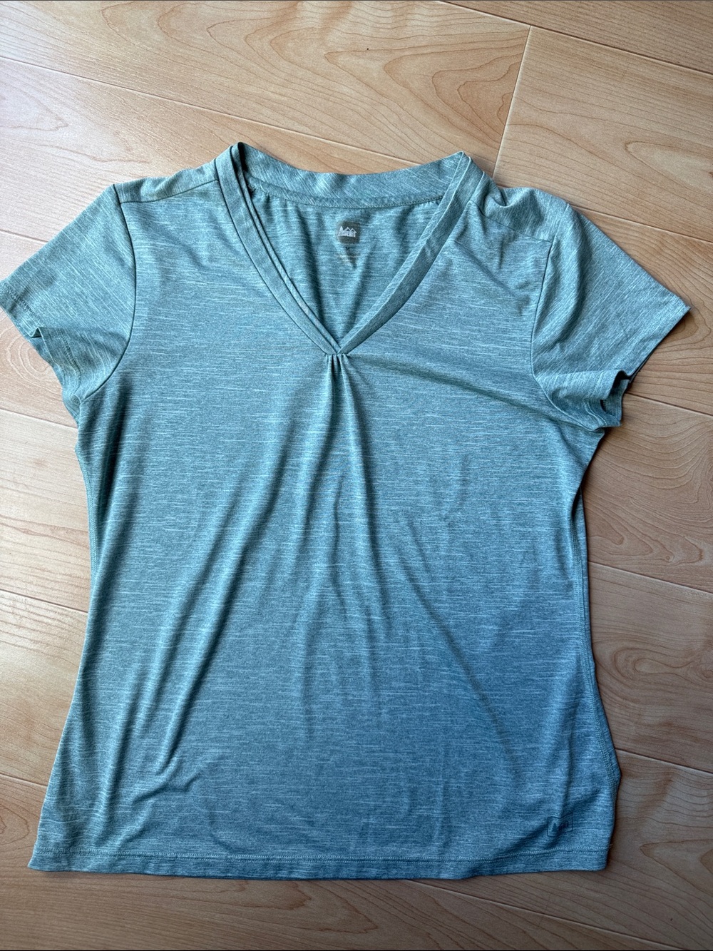 REI Heathered Sage V-Neck Short Sleeve Top